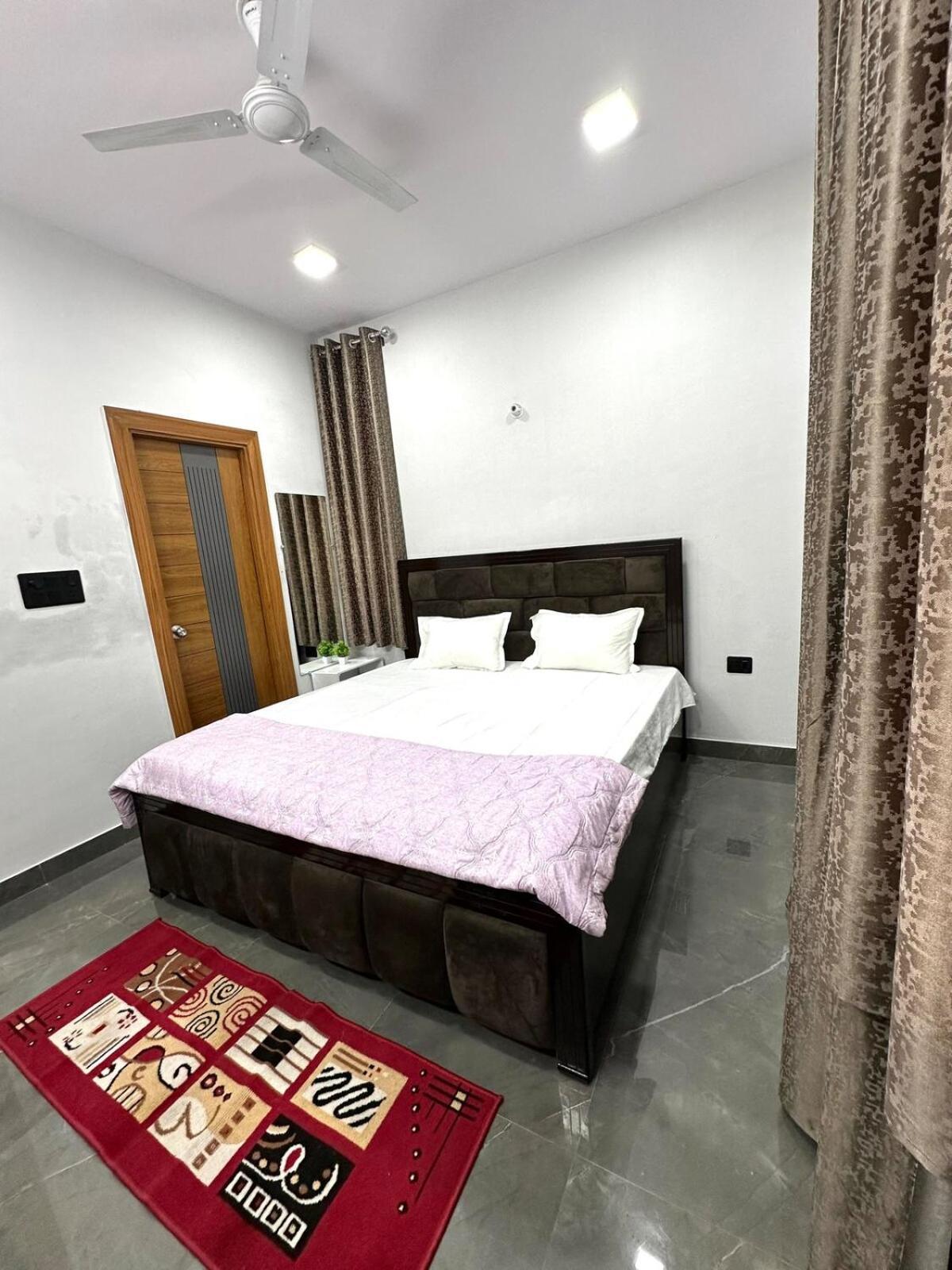 Newly Built Flat Near Taj Mahal